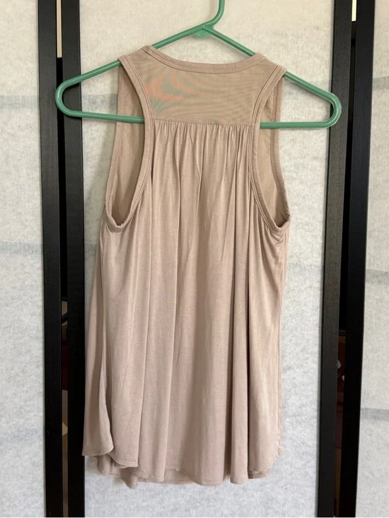 Shebird Freedom Racerback Tank ~ Built in Bra ~ Size 2 ~ Flowy ~ Stone Color - Picture 3 of 9